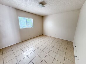 314 E St Anne Pl in Hobbs, NM - Building Photo - Building Photo