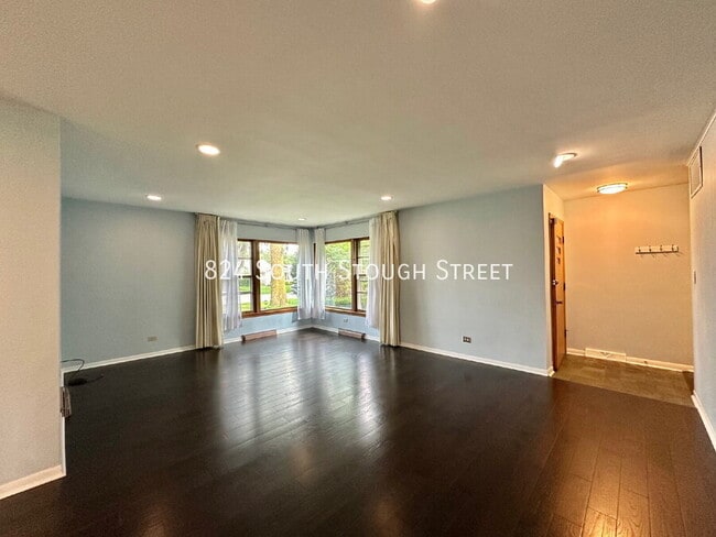 property at 824 S Stough St
