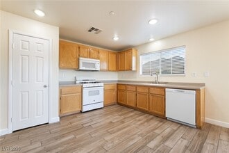 1173 Paradise Mountain Tr in Henderson, NV - Building Photo - Building Photo