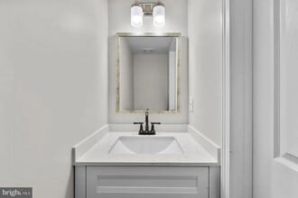 8529 Englewood Ct in Manassas Park, VA - Building Photo - Building Photo