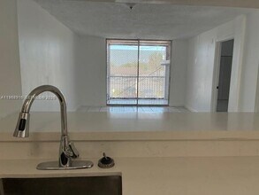 19805 SW 114th Ave in Miami, FL - Building Photo - Building Photo