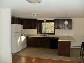 22 Lisa Beth Dr in Dover, NH - Building Photo - Building Photo