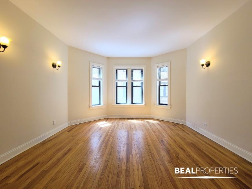 4038.5 N Ashland Ave in Chicago, IL - Building Photo