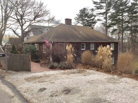 24 Soule Ave, Unit 1 in Duxbury, MA - Building Photo