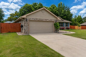 147 Strike Eagle Dr in Crestview, FL - Building Photo - Building Photo