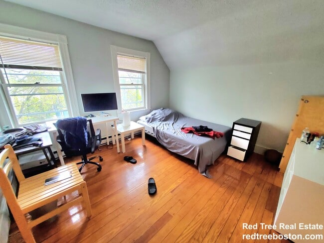 12 Bennett St, Unit 3
