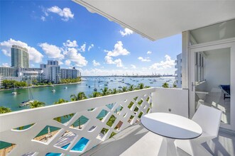 11 Island Ave, Unit 1210 in Miami Beach, FL - Building Photo - Building Photo