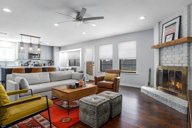 property at 2507 Broken Oak Dr