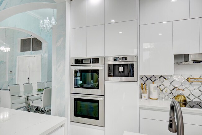 11910 Osprey Point Cir in Wellington, FL - Building Photo - Building Photo