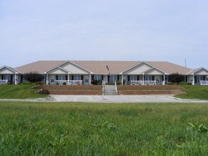 SKY MASTERS RETIREMENT VILLAS in Papillion, NE - Building Photo - Building Photo