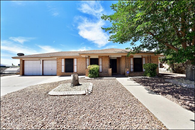 property at 4504 R J Lunn Ct