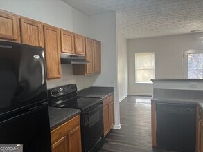 6367 Ellenwood Dr in Rex, GA - Building Photo - Building Photo