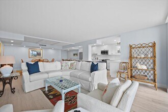 2860 S Ocean Blvd in Palm Beach, FL - Building Photo - Building Photo