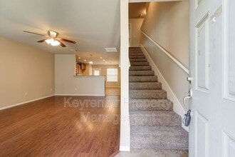 615 W Shadow Ridge Way in Mustang, OK - Foto de edificio - Building Photo
