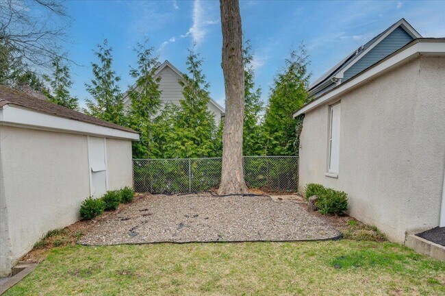 405 7th Ave in Pelham, NY - Building Photo - Building Photo