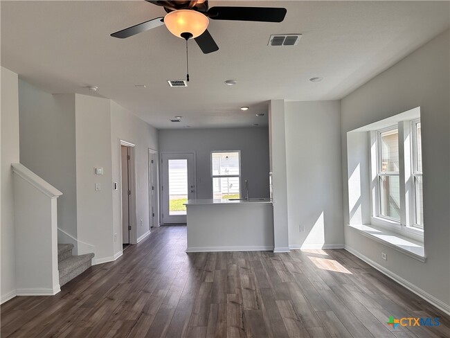 124 Rollingwood Dr in San Marcos, TX - Building Photo - Building Photo