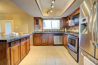 10432 Hammerly Blvd in Houston, TX - Foto de edificio - Building Photo