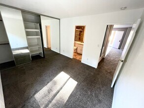 13754 Mango Dr in Del Mar, CA - Foto de edificio - Building Photo