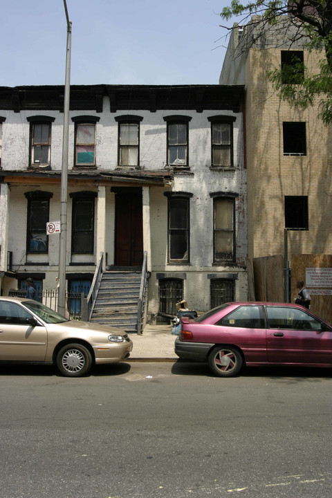 53 E 128th St in New York, NY - Building Photo