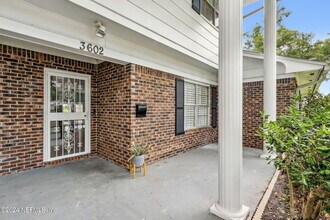 9252 San Jose Blvd in Jacksonville, FL - Building Photo - Building Photo