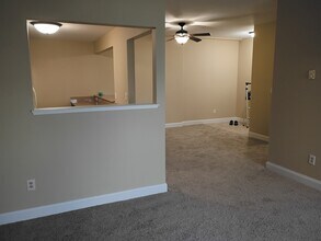 917 Madison St, Unit 5 in Syracuse, NY - Building Photo - Building Photo
