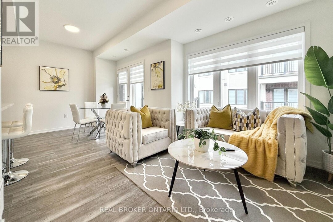 119 Matawin Ln in Richmond Hill, ON - Building Photo