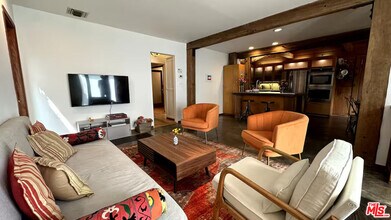 3617 Maplewood Ave in Los Angeles, CA - Building Photo - Building Photo