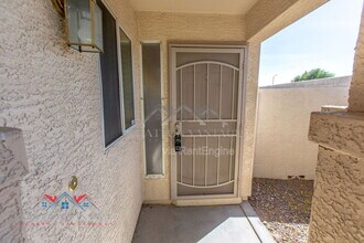 8039 W Alex Ave in Peoria, AZ - Building Photo - Building Photo