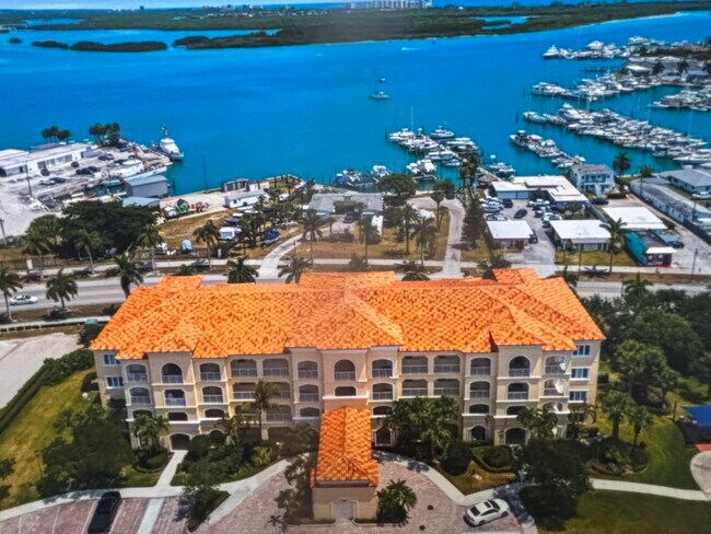 property at 38 Harbour Isle Dr E