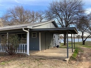 1506 Mitchell Dr in Bonham, TX - Building Photo - Building Photo