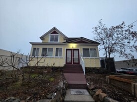 217 E Pacific Ave in Spokane, WA - Building Photo