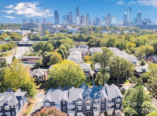 1600 Walnut View Dr in Charlotte, NC - Building Photo - Building Photo