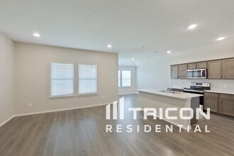 848 Glover Dr in Aubrey, TX - Building Photo - Building Photo