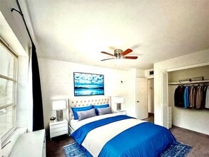 12 NE 19th Ct, Unit 204A in Wilton Manors, FL - Foto de edificio - Building Photo