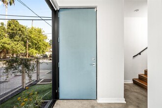 2202 Whitney St in Houston, TX - Building Photo - Building Photo