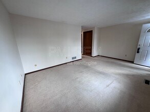 1532 Lupe Ave NW in North Canton, OH - Building Photo - Building Photo