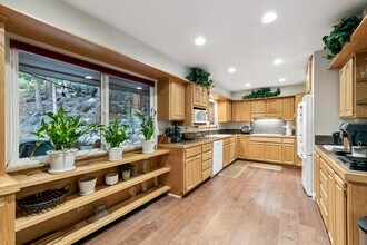275 Paiute Dr in Zephyr Cove, NV - Building Photo - Building Photo