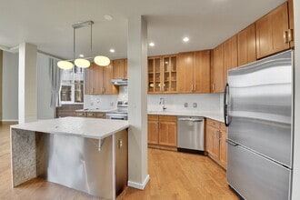 1050 Cherokee St-Unit -#307 in Denver, CO - Building Photo - Building Photo