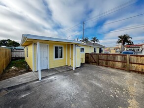 1960 Cienaga St in Oceano, CA - Foto de edificio - Building Photo