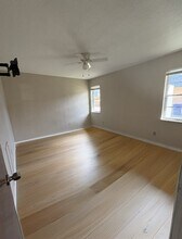 149 New York Ave, Unit A in Dunedin, FL - Foto de edificio - Building Photo