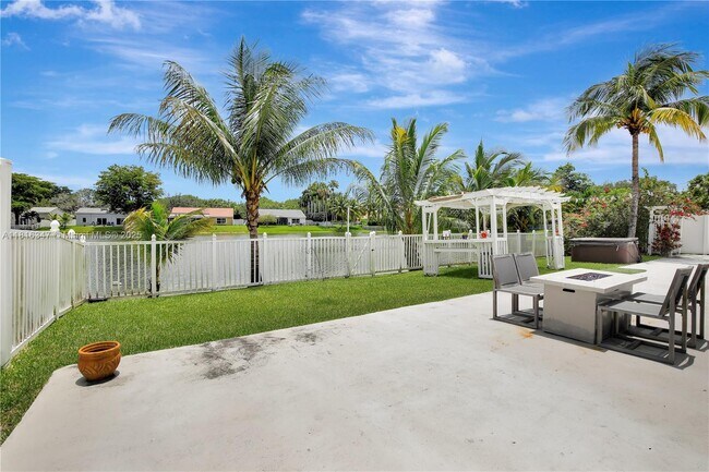 13440 SW 17th Ct in Miramar, FL - Building Photo - Building Photo