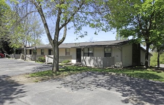 Northrup Court in Coraopolis, PA - Building Photo