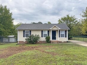 670 Artic Ave in Oak Grove, KY - Building Photo - Building Photo