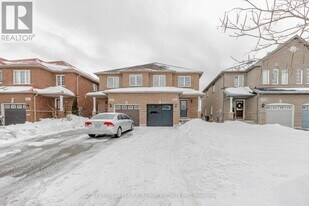 5844 Gant Crescent in Mississauga, ON - Building Photo