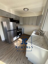 4210 W Arlington St, Unit B in Yakima, WA - Building Photo - Building Photo