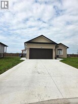 1123 Aspen Ridge Cres in Lakeshore, ON - Building Photo
