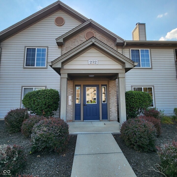 232 Legends Creek Pl in Indianapolis, IN - Building Photo