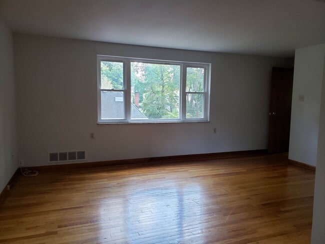 121 Breading Ave in Pittsburgh, PA - Building Photo - Building Photo