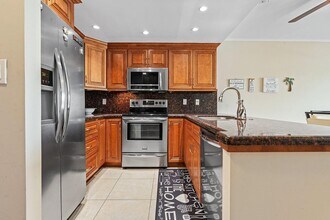 550 Bayshore Dr in Fort Lauderdale, FL - Building Photo - Building Photo