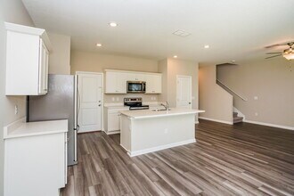 2088 Harris Hawk Ave in Ruskin, FL - Building Photo - Building Photo